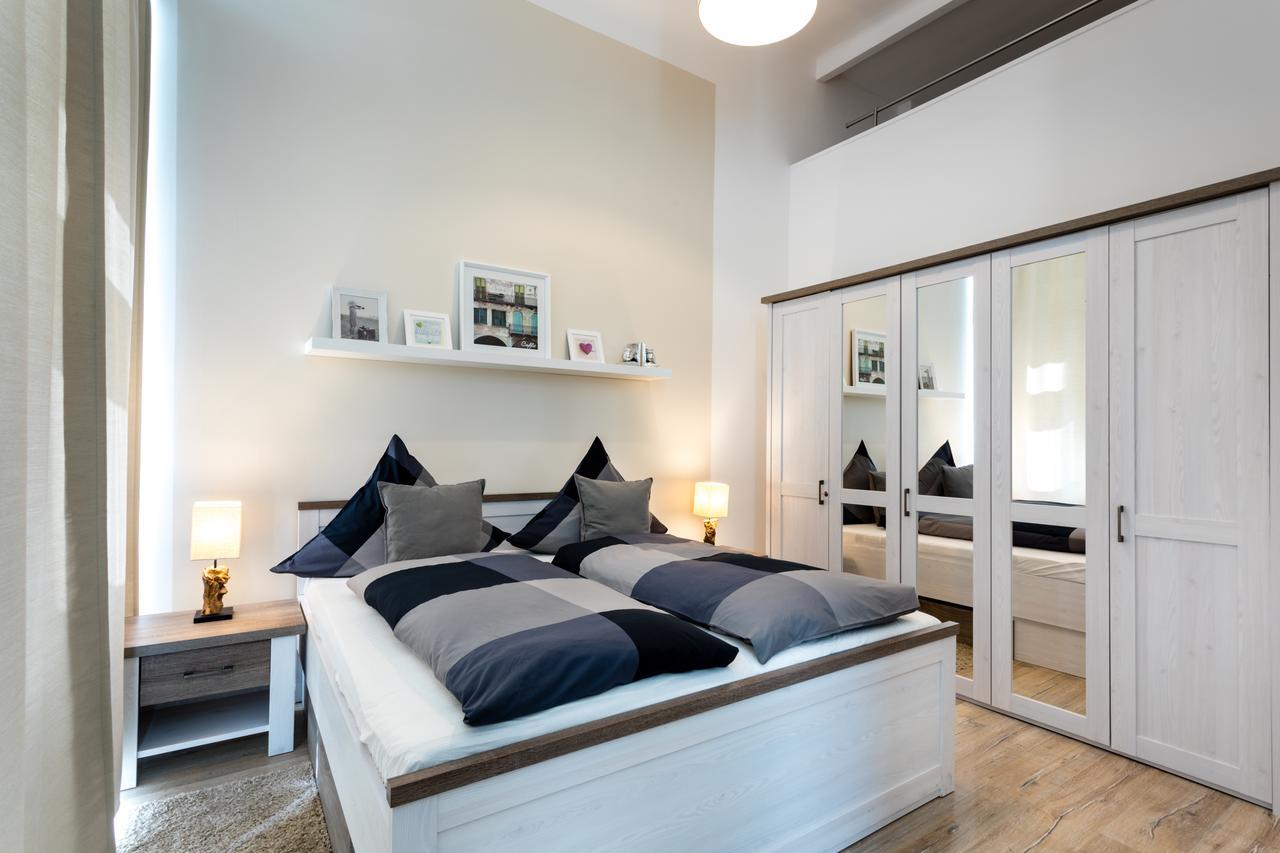 The Goethe Loft, 2 Bedroom Up To 5 People Berlim Exterior foto